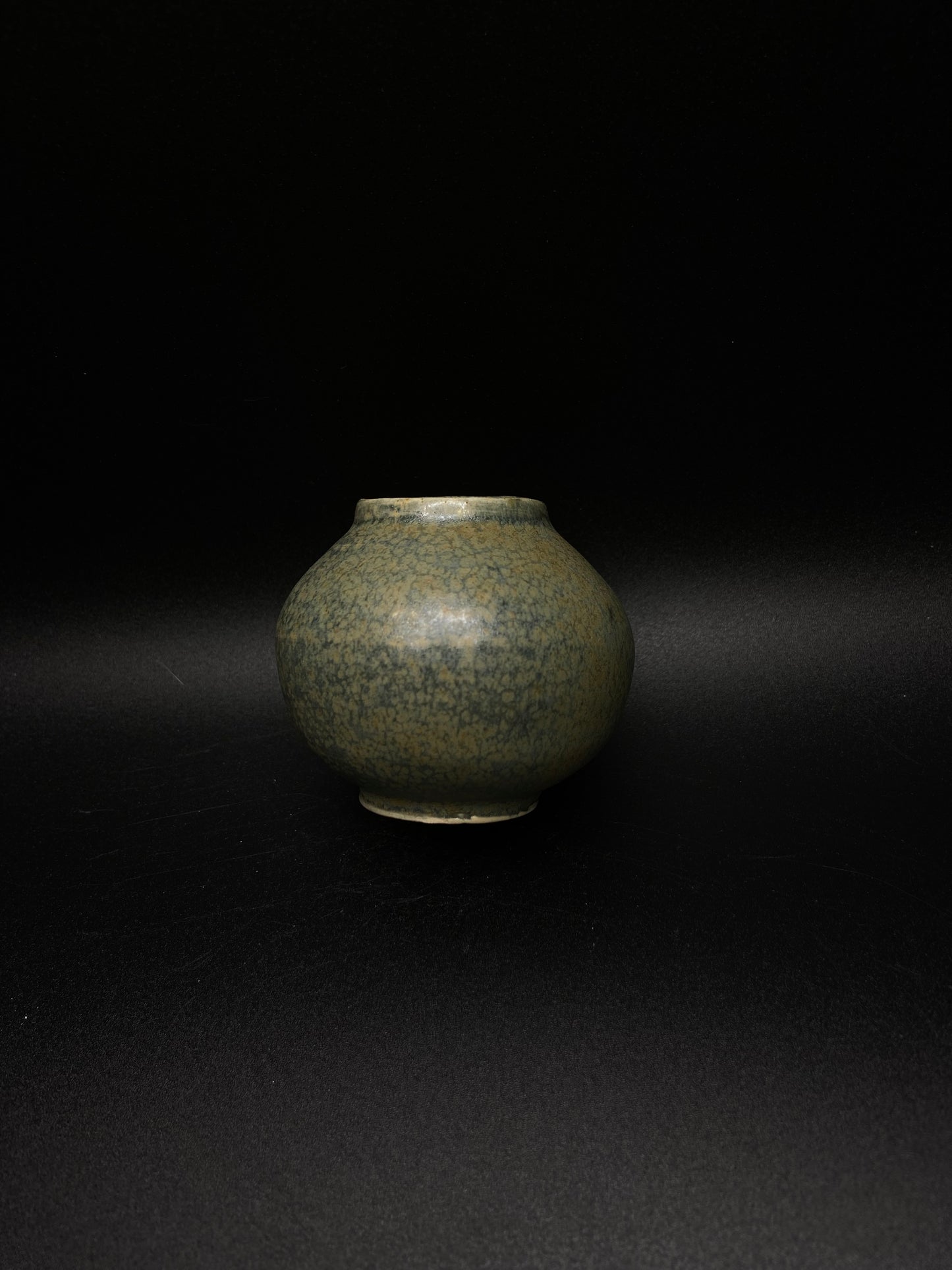 Agate moon Jar