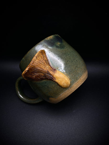 Chanterelle Mushroom Mug 1/2