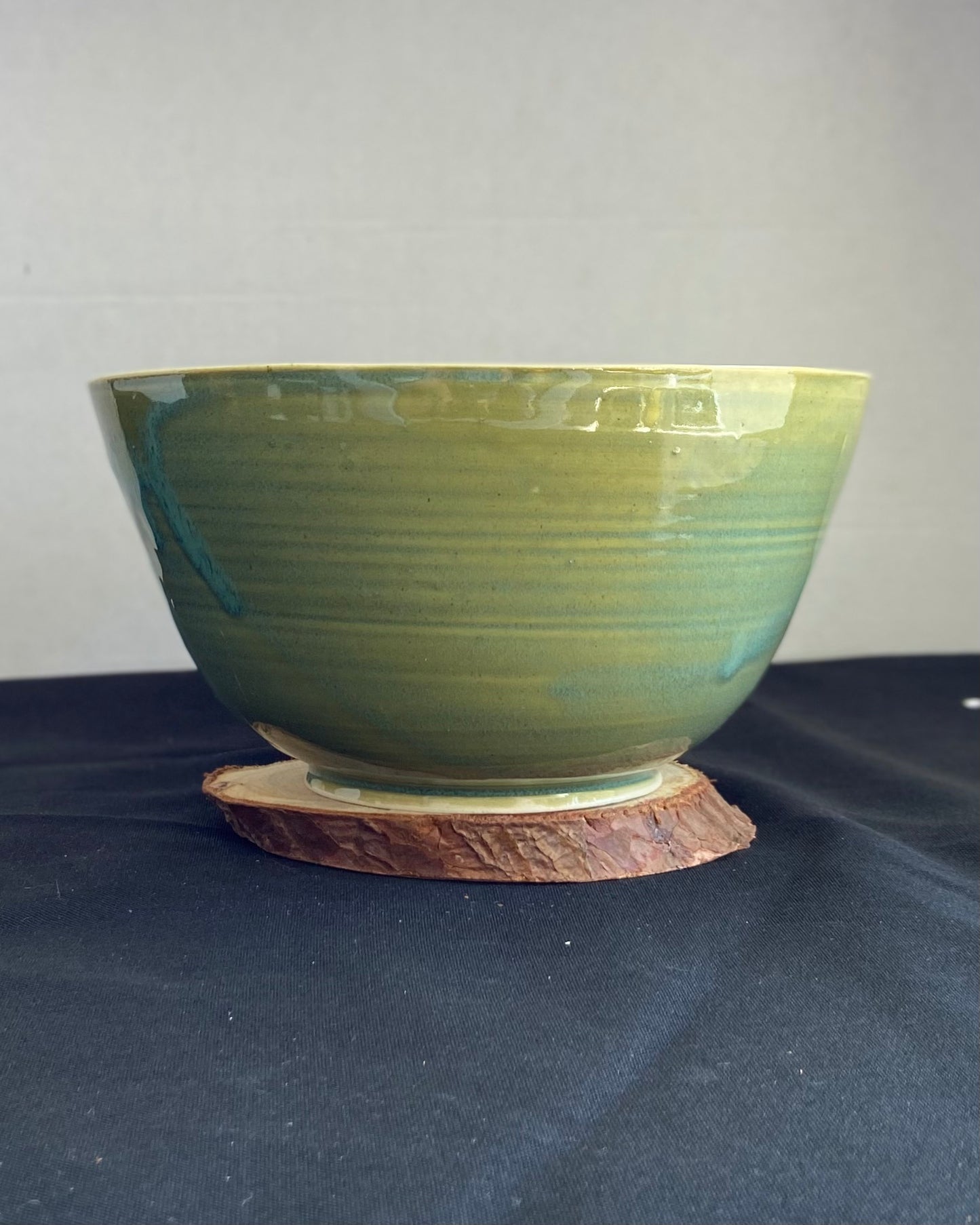 Handcrafted Celadon Ramen Bowls, featuring serene celadon glaze for a calming dining experience. Perfect for ramen, noodles, soups, and more. Artisan quality, wabi sabi design, and elegant craftsmanship