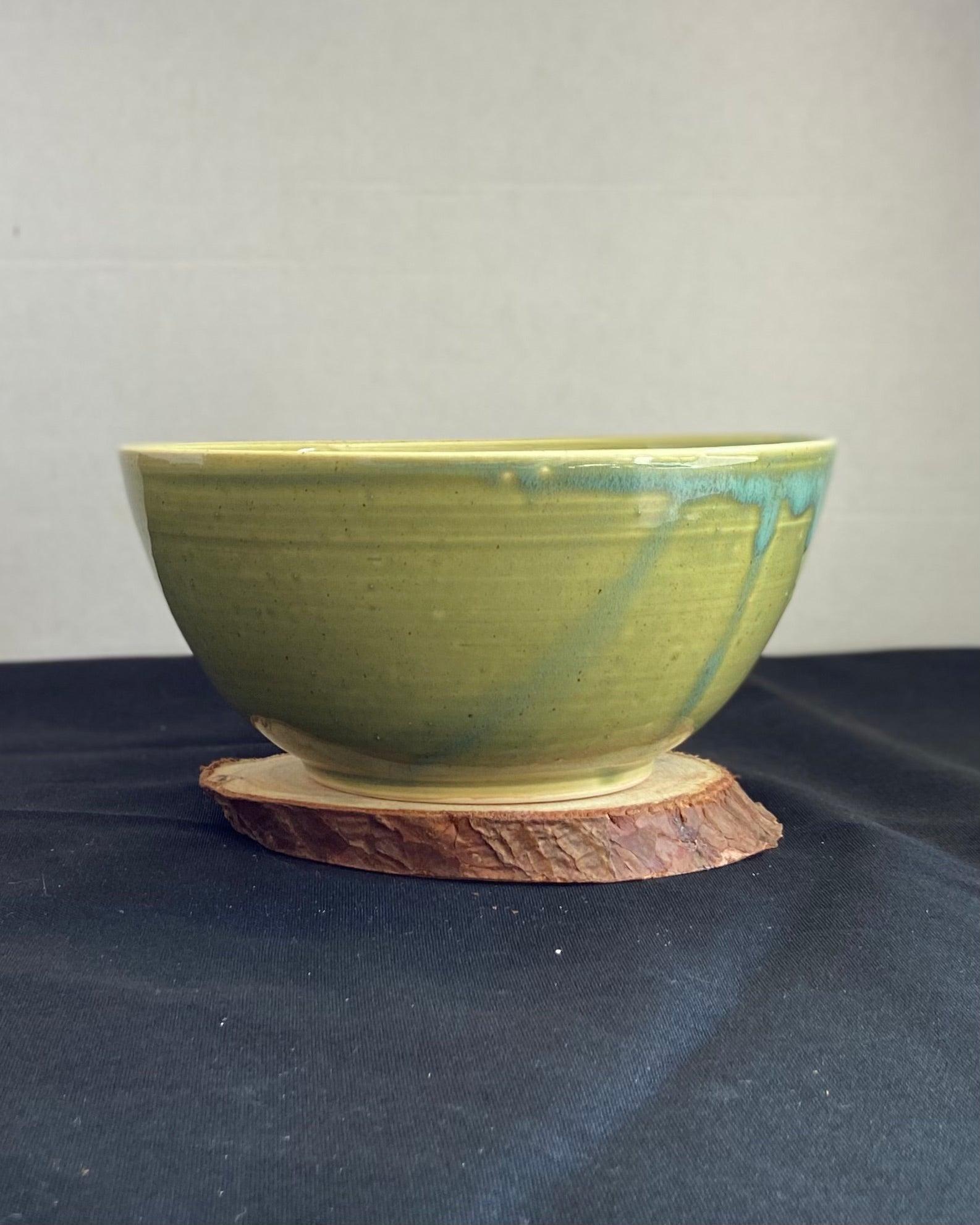 Handcrafted Celadon Ramen Bowls, featuring serene celadon glaze for a calming dining experience. Perfect for ramen, noodles, soups, and more. Artisan quality, wabi sabi design, and elegant craftsmanship